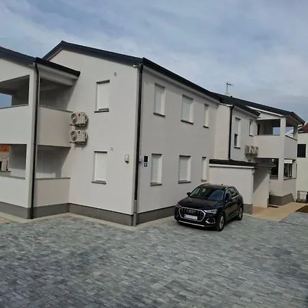 Apartment Fabian - New In Funtana, Istria Funtana